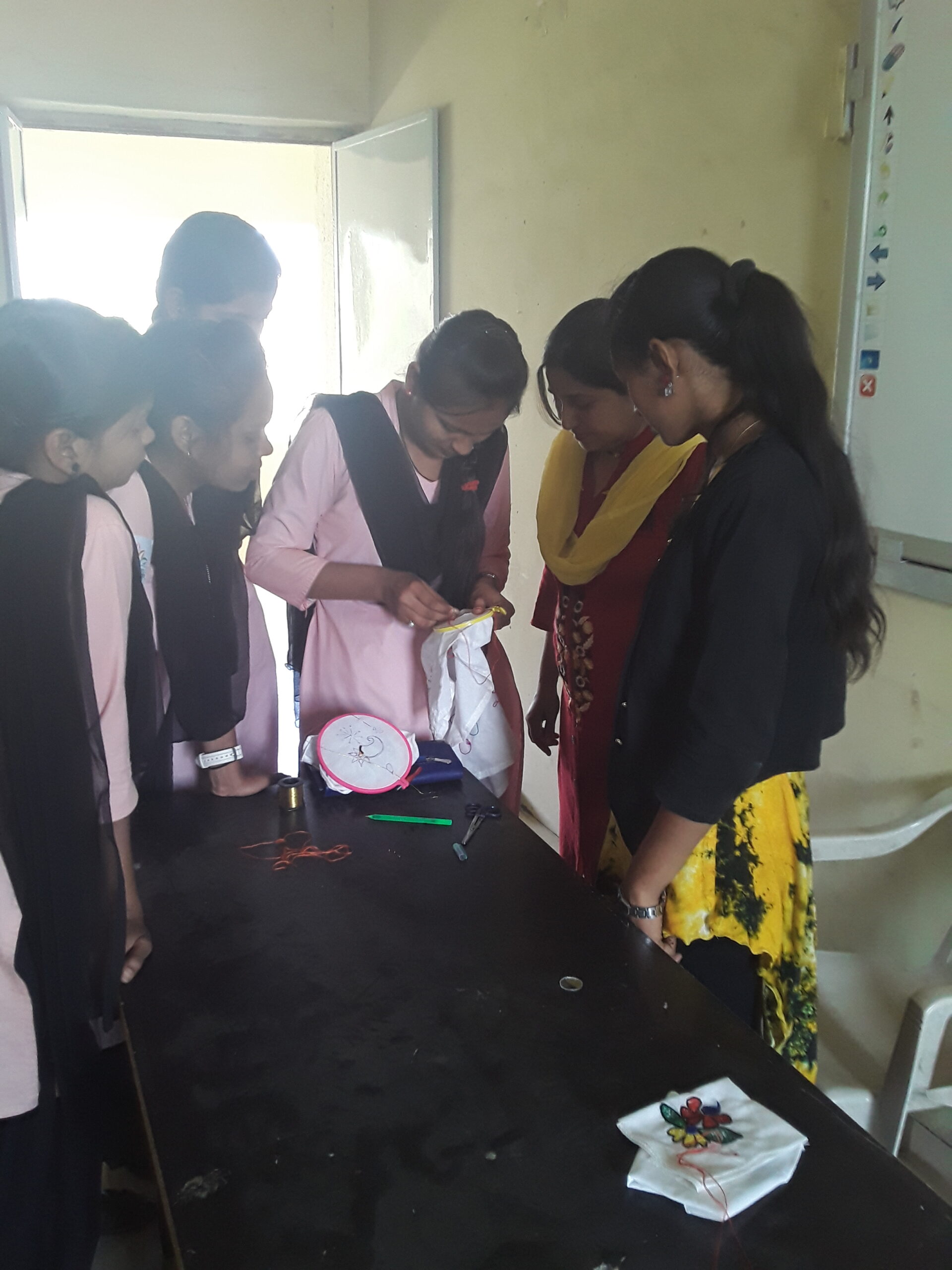 department teach the student embroidery